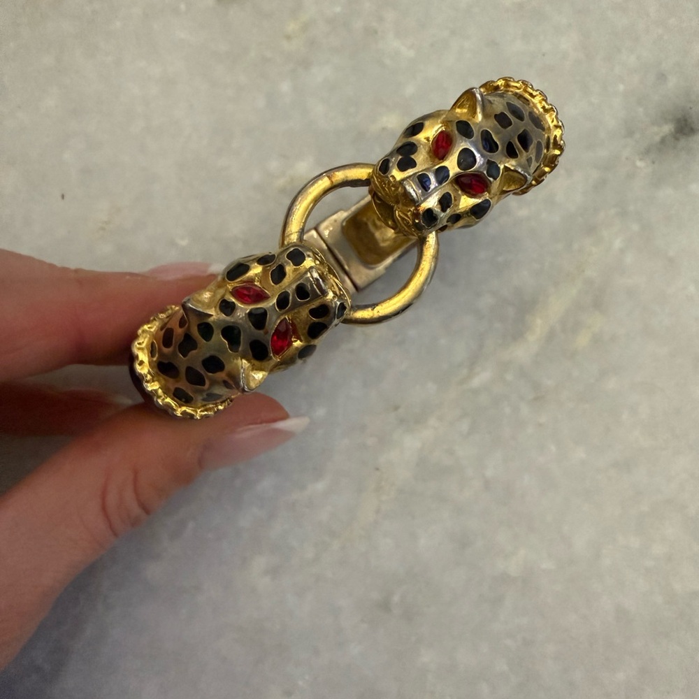 Bracelets - Picture 9 of 10